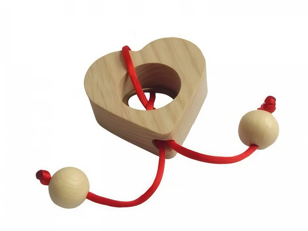 Простая деревянная верёвочная головоломка Любовь