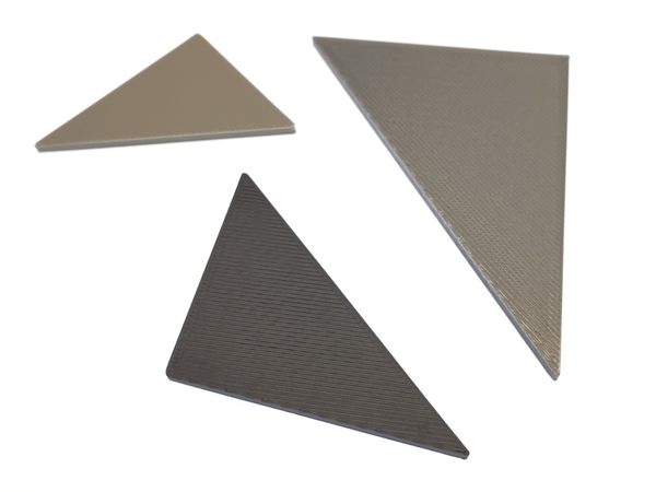 Простая пластиковая головоломка Три треугольника