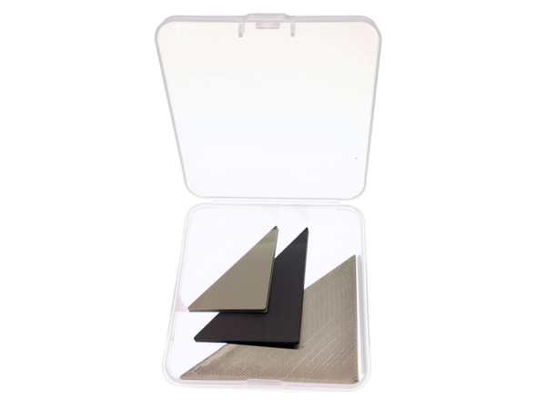 Простая пластиковая головоломка Три треугольника в коробке